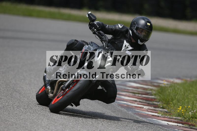 /Archiv-2024/29 12.06.2024 MOTO.CH Track Day ADR/Gruppe gelb/41